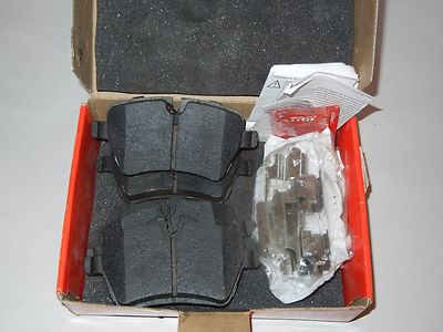 TRW TPC1204 FRONT PREMIUM CERAMIC DISC BRAKE PAD SET