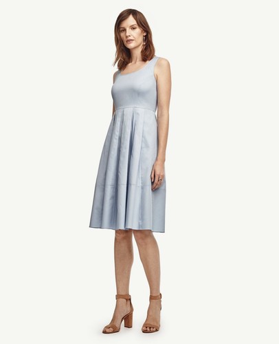 Ann Taylor Retro Dress Womens sz 2 Scoopneck Party Pleated Fit & Flare - Picture 2 of 9
