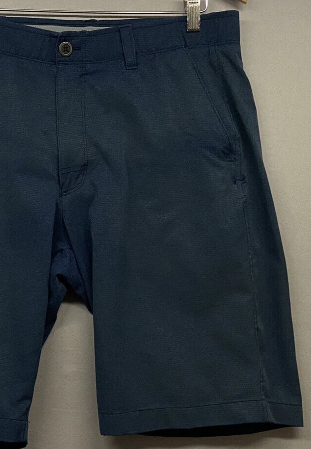 Pantalones Cortos de Golf Under Armour Para Hombres 36 Heat Gear Azul Plano Frontal-Elástico Match Play Foto 3 de 4