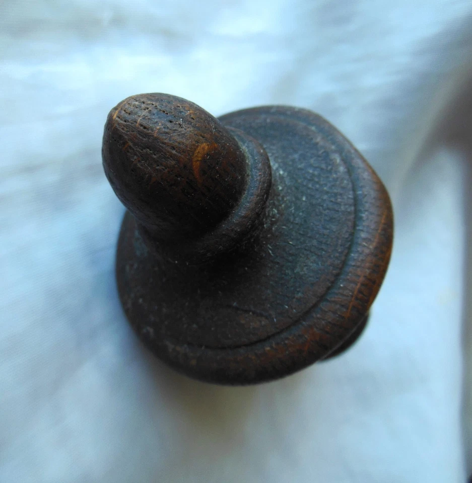 Acabado de roble antiguo, estilo colonial federal Foto 3 de 4