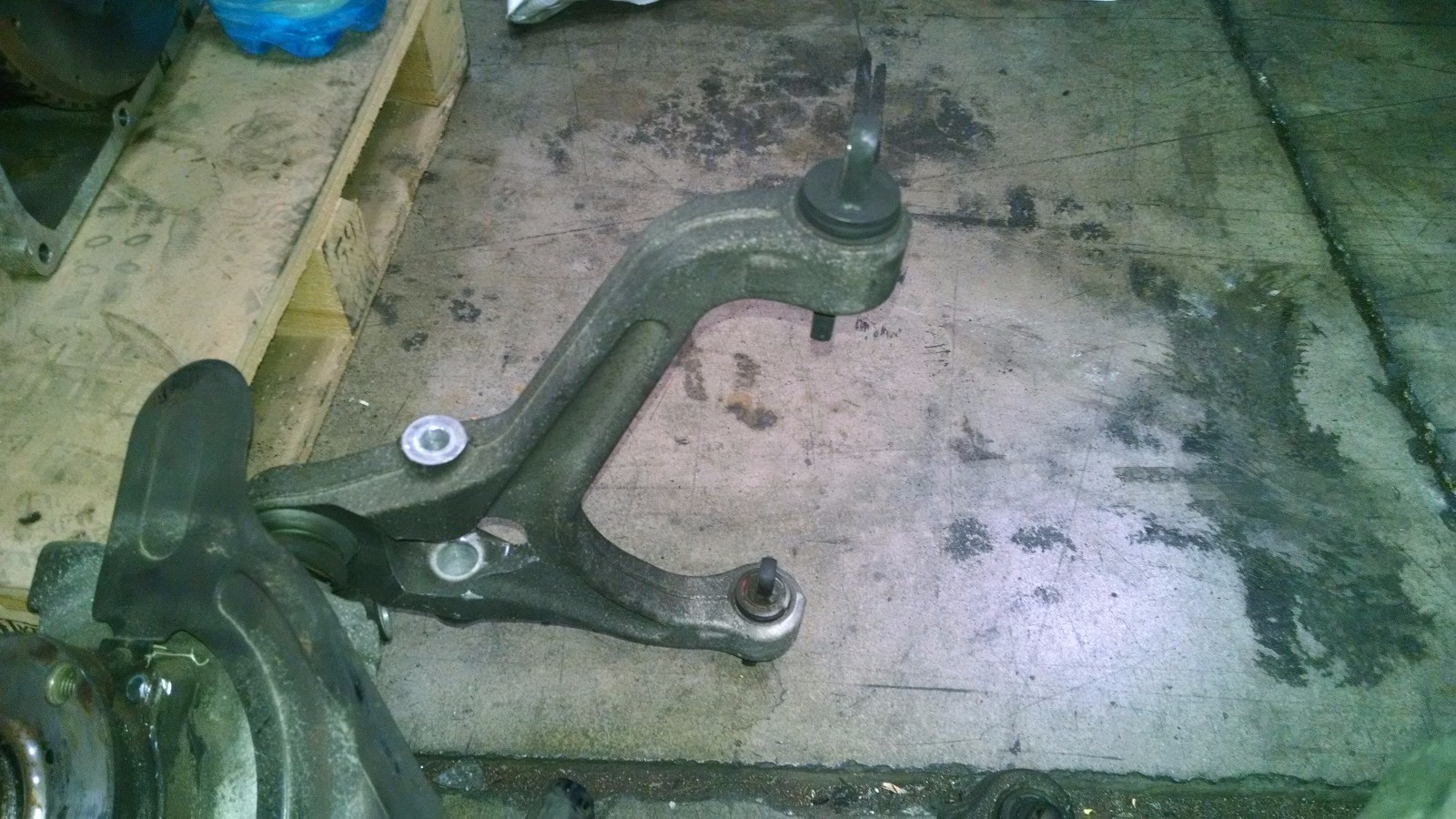LAMBORGHINI GALLARDO SUSPENSION TRACK CONTROL ARM HUB OEM 