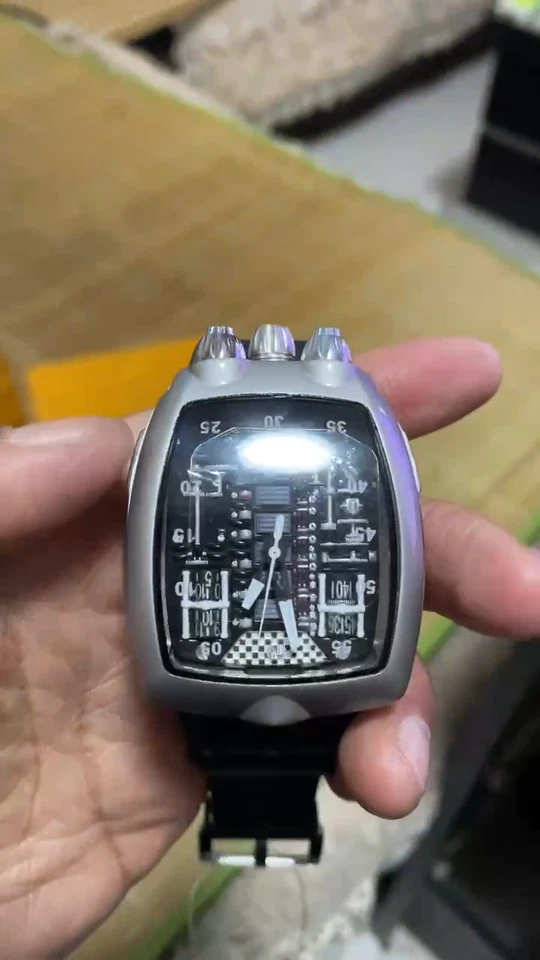 Reloj Hombre Motor Hombre Wormhole Concept Niño Reloj Foto 2 de 4