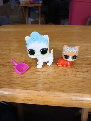 LOL Surprise Pets Series 3 Royal Kitty & M C Meow Plus A Scoop