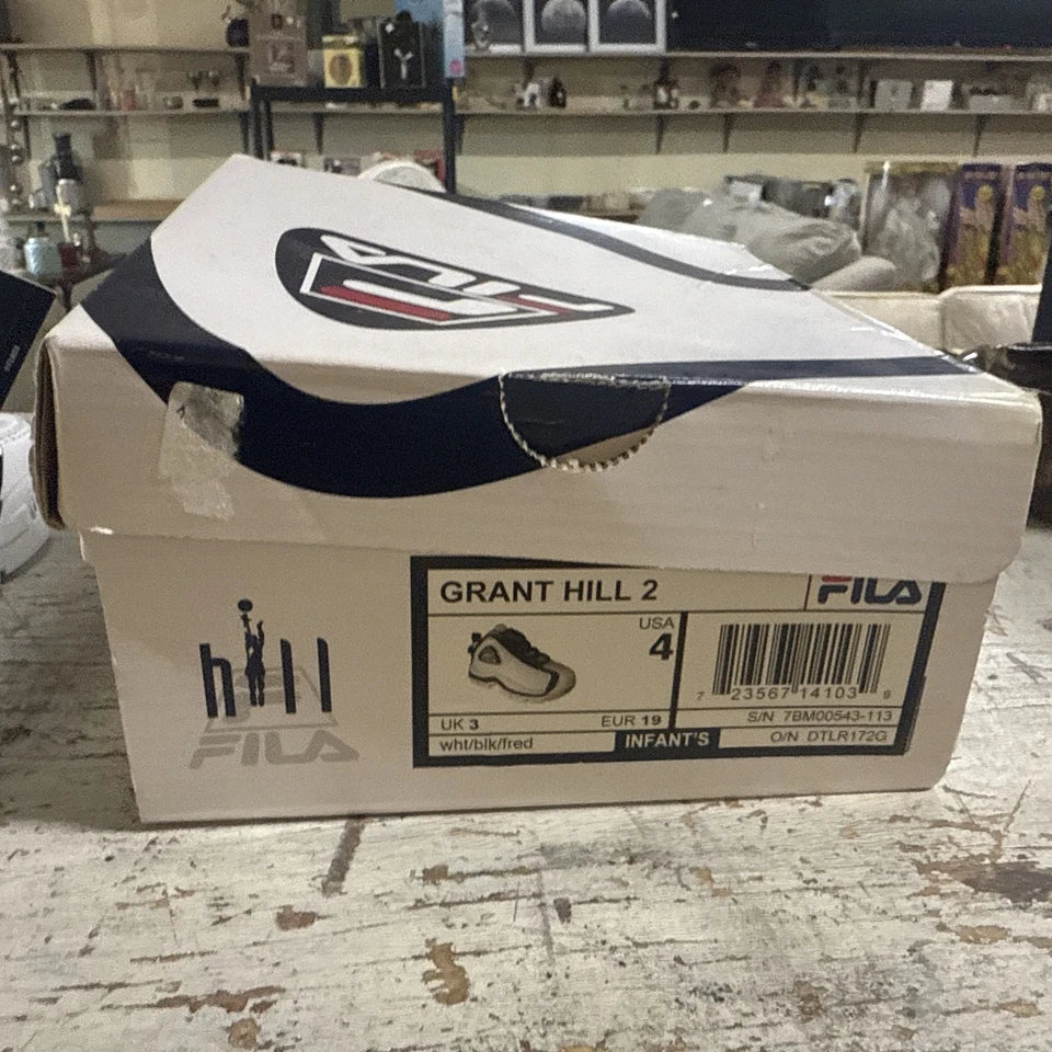 Infant Fila Grant Hill 2 Size 4 Excellent Condition - Image 4 of 4