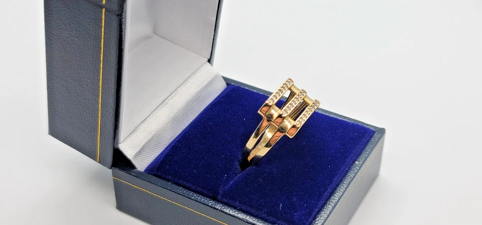Mens 14ct Gold Ring Alternative Cubic Zirconia Mans Jewellery Wristwatches R VGC - Image 4 of 4