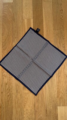 Hugo Boss Einstecktuch, 100% Seide, 30x30cm, Unbenutzt