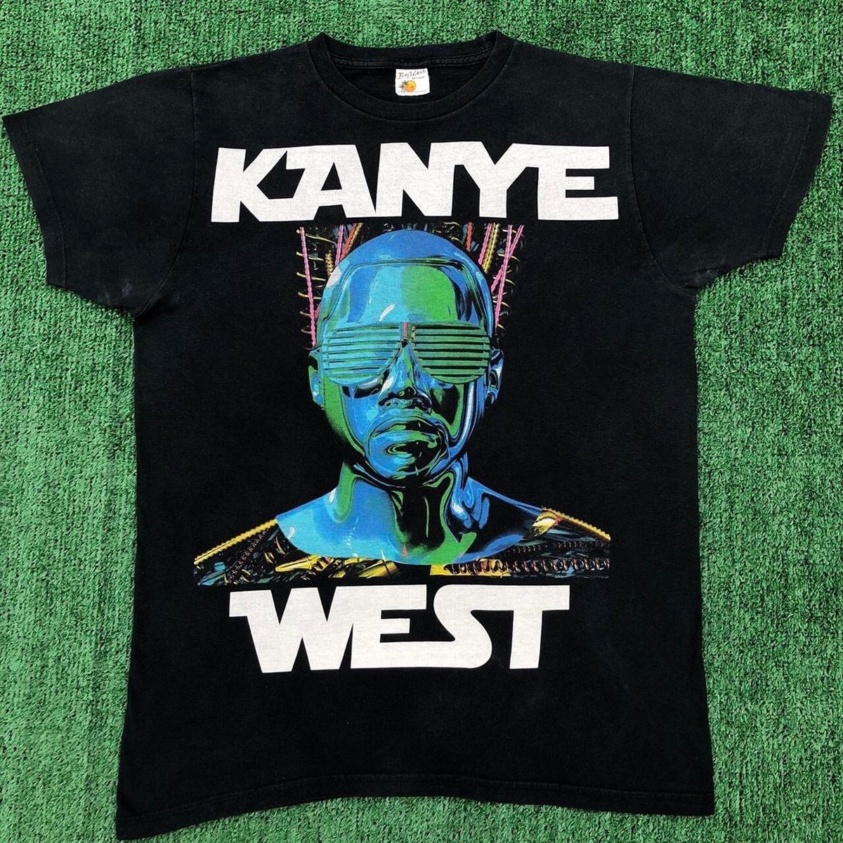 Vintage Y2K 2008 Kanye West glow in the dark tour graphic rap tee 