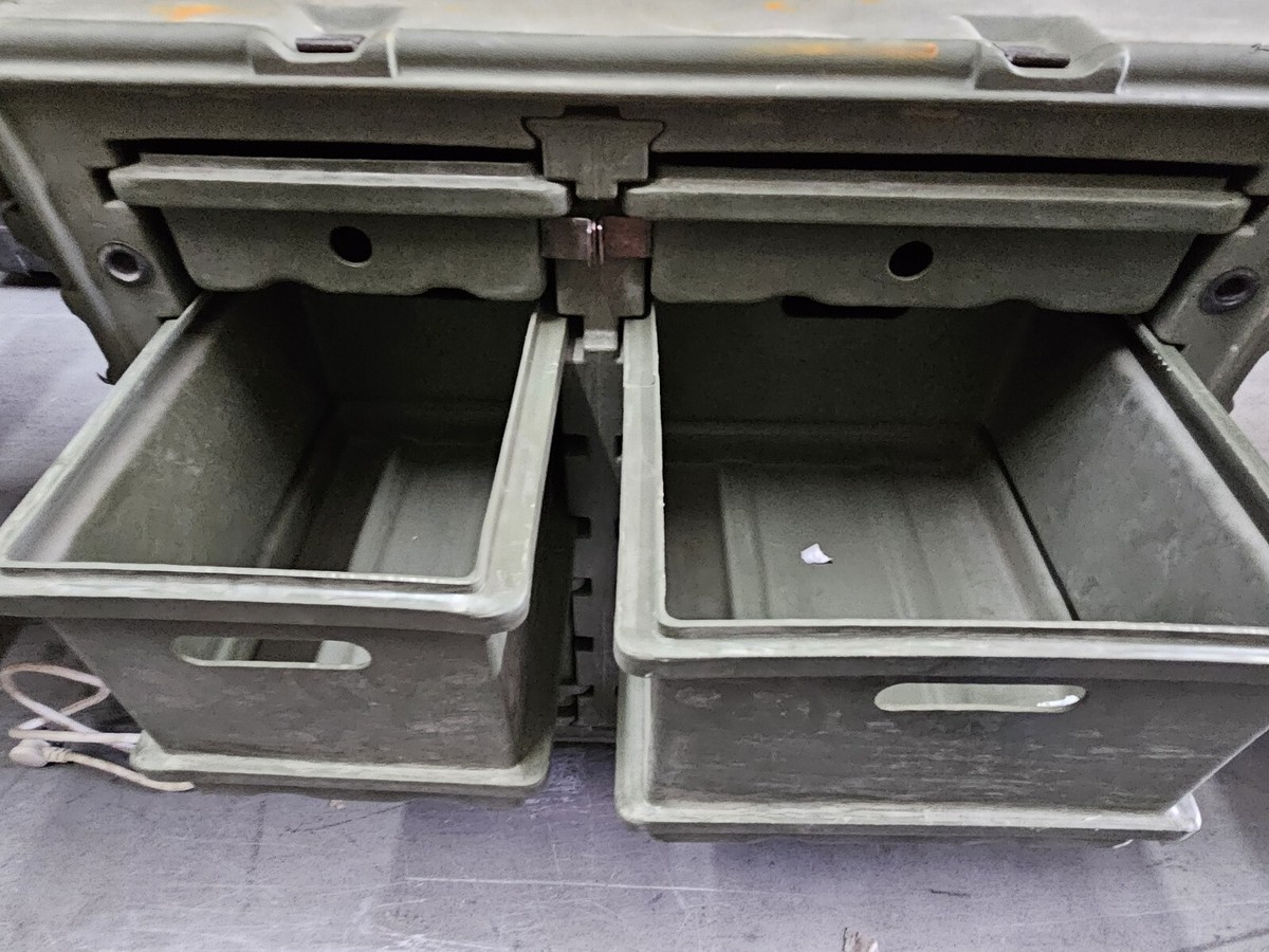 Pelican Hardigg Military DOUBLE Field Desk Table Case w/power 472