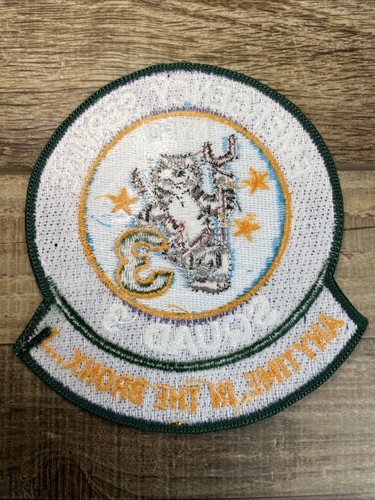 Code 3 Collectibles NYPD 1992 Ford Radio Emergency Truck #6, 12551, 2003 & Patch - Picture 9 of 9