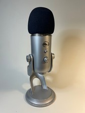Blue Yeti USB Condenser Microphone - Silver - with USB Power Cord and Mic Cover