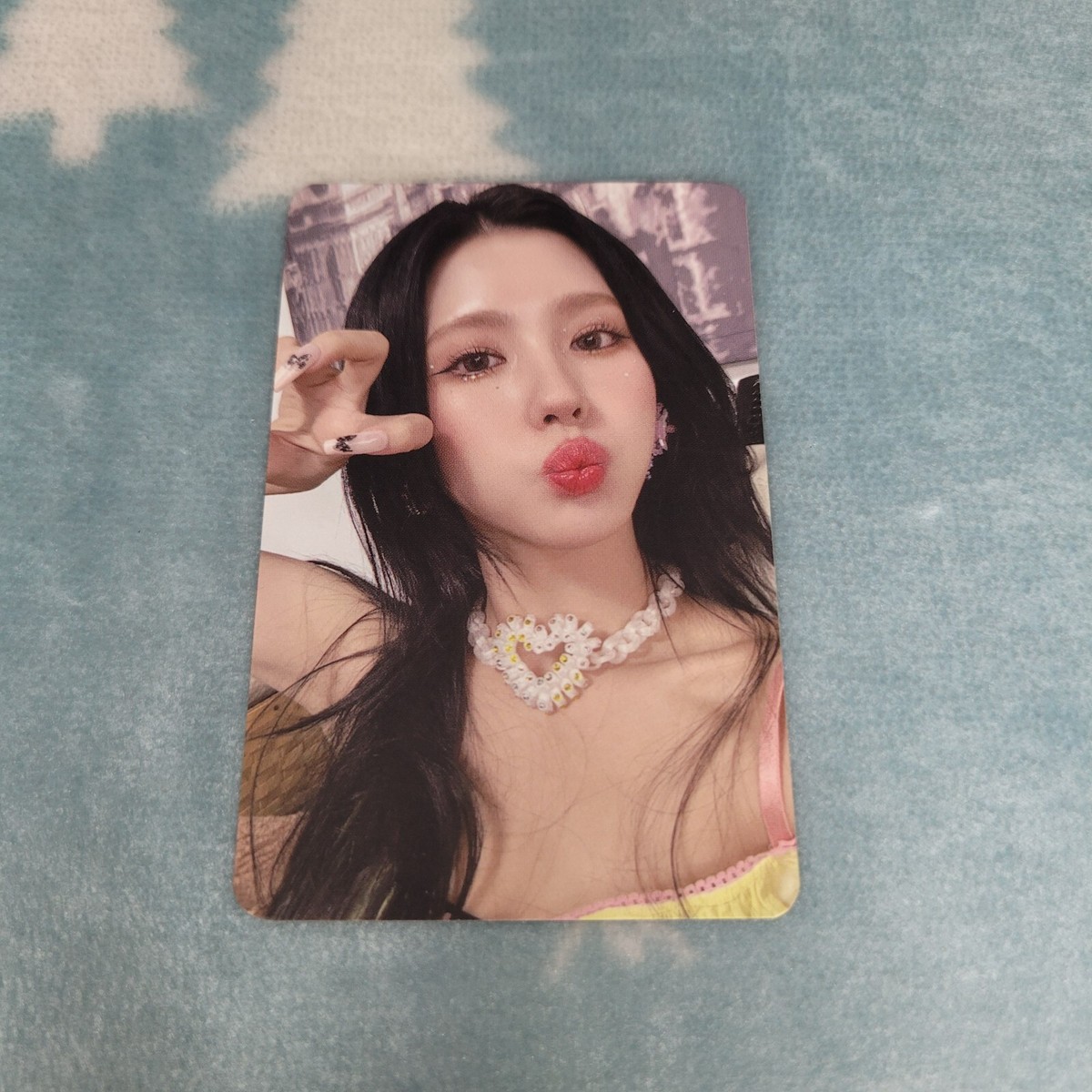G)I-DLE 6th Mini Album I FEEL Queencard Miyeon Type-2 Photo Card