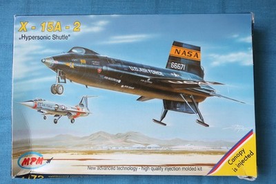 MPM X-15A-2 Hypersonic Shuttle Model Airplane Kit 1:72 72532