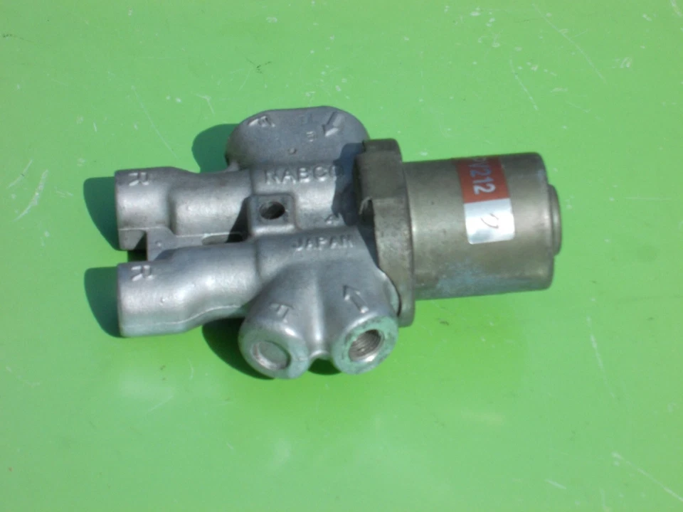 VÁLVULA DOSIFICADORA TUBO FRENO CHEVY METRO 95-00 18022329 OEM GEO 4 PUERTAS DPV212 Foto 3 de 4