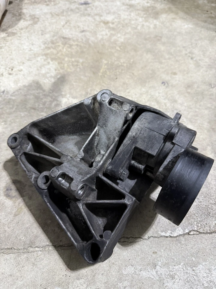 2000-05 BMW E39 E46 X5 M54 Tensioner Bracket 7512556 - Image 2 of 4