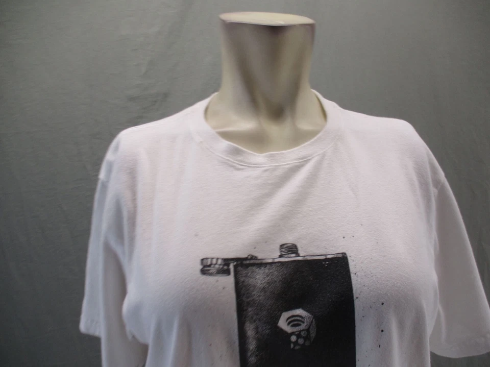 Camiseta deportiva de manga corta MOUNTAIN HARDWEAR talla M para hombre mezcla de algodón 224 Foto 2 de 4