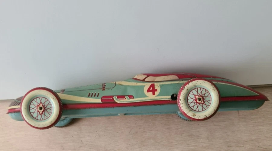 Jouef  ancienne voiture coupé de course n°4 moteur à ressort fonctionnel - Photo 4/4