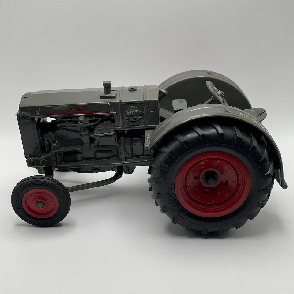 Vintage 1992 Ertl CASE “L” Trator Escala 1/16 Aço Die-Cast Brinquedo de Fazenda Cinza Muito Bom Estado Usado - Imagem 2 de 4