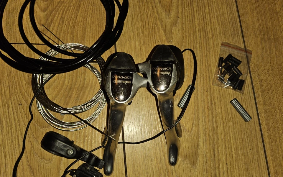 Shimano Dura Ace ST-7700 9 Speed Double STI Levers With A New Cable Set  - Image 2 of 3