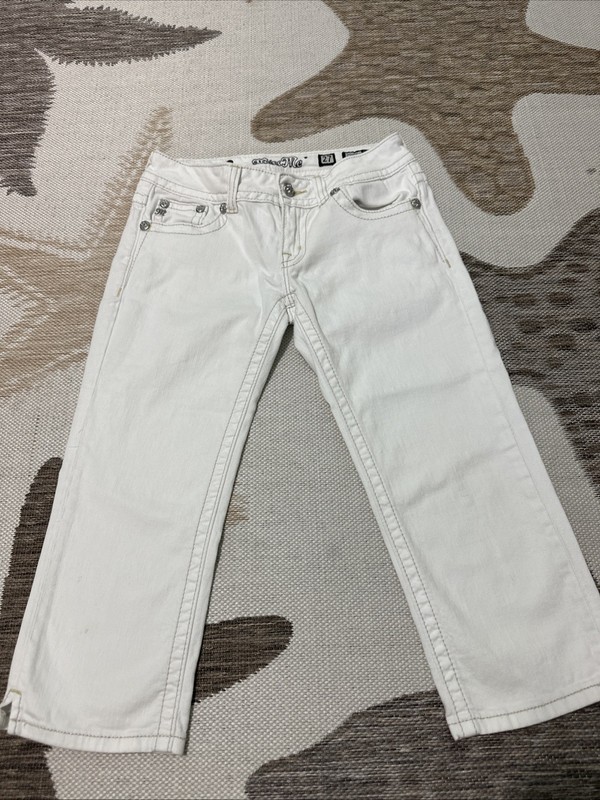 Miss Me JP5002P74 White Embellished Capri Size 27