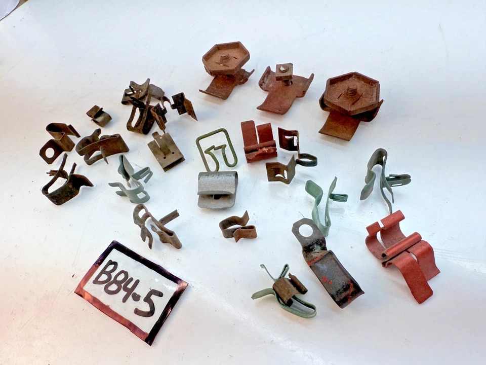 OEM 1967 1968 1969 1970 1971 1974 C3 Corvette Montajes Varios Clips Retenedores B84-5 Foto 3 de 3