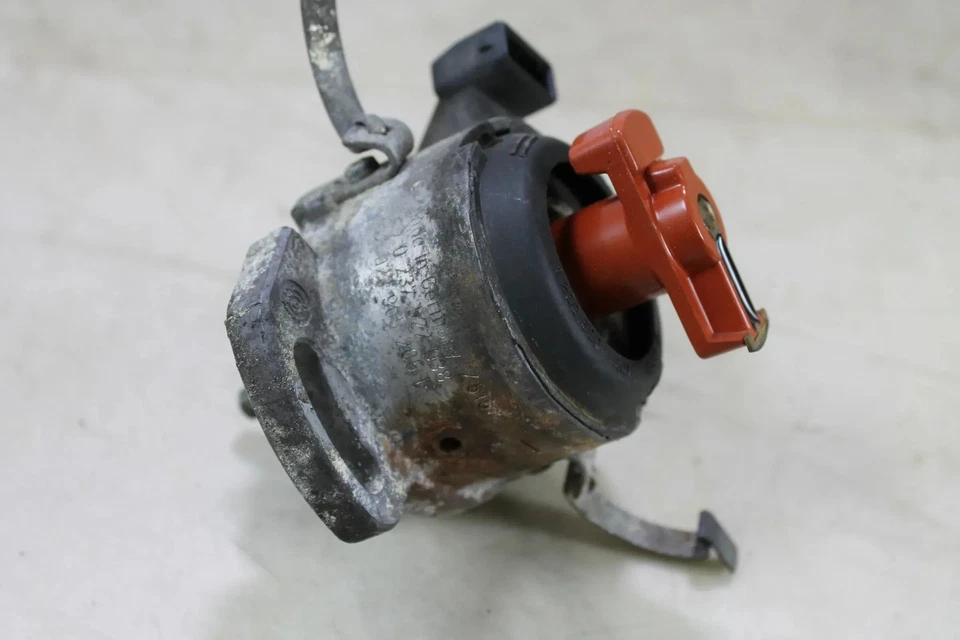 VW T4 2.5 AVT Zündverteiler Verteiler Benzin 115PS 023905205F 0237522038 - Bild 2 von 4