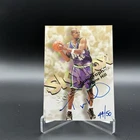 SkyBox 1998-99 Skybox Premium Autographics Tyrone Hill Auto 44/50 Bucks