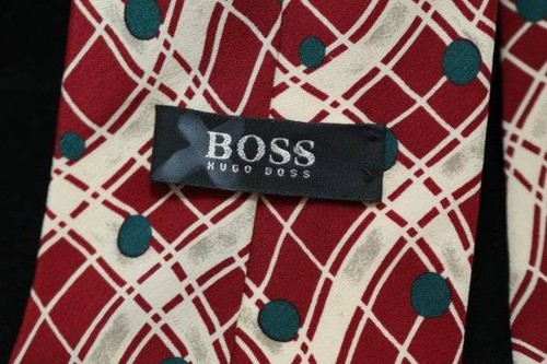 Corbata para hombre BOSS Hugo Boss patrón geométrico rojo blanco roto verde - Imagen 8 de 8