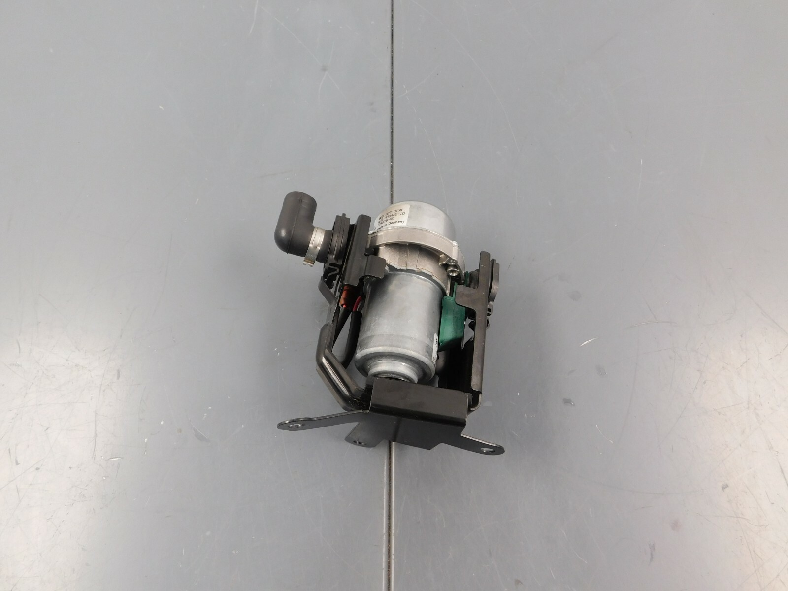 2018 Lamborghini Aventador S LP740-4 Brake Booster Vacuum Pump #6651 Z1
