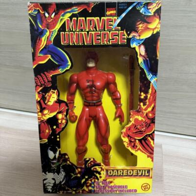 TOYBIZ Marvel Comics Marvel Univers Daredevil 10 inch Figure 1997