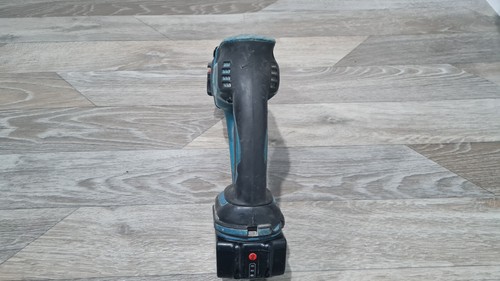 Makita DHR202 Hammer Drill with 18v 5.5ah battery - Picture 6 of 10