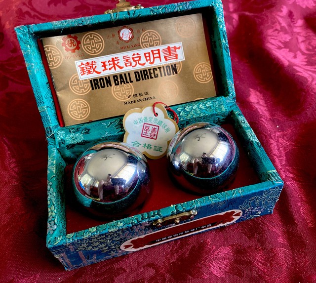 Vintage Chinese Iron Ball Direction Chiming Meditation Relaxation