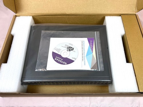 ¡NUEVO! Interruptor inteligente apilable de 28 puertos NETGEAR GS752TX-100NES S3300-52X ProSAFE NUEVO EN CAJA - Imagen 2 de 3