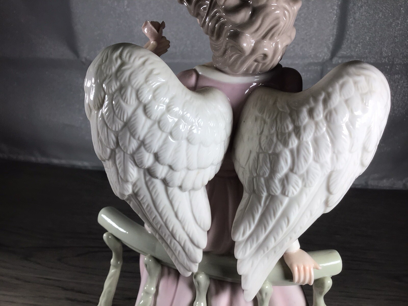 アンティーク ドイツフィギュリン 本を読むローズガーデンのエンジェル