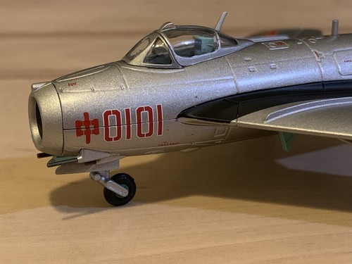 Hobby Master HA5906 J-5 Jet Fighter Red 0101 China Air Force (plaaf ...