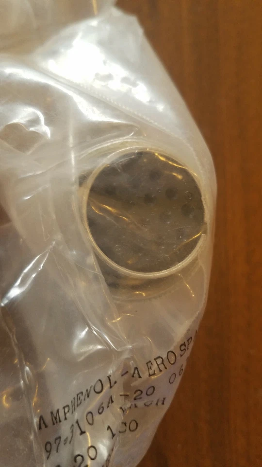 Amphenol Aerospace 97-3106A-20 0639 850, Straight Connector 14 Pin - Image 2 of 4