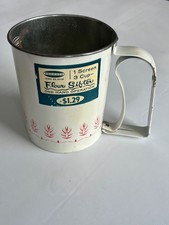 Vintage Androck Blue Wheat Pattern 3 Cup Hand Flour Sifter