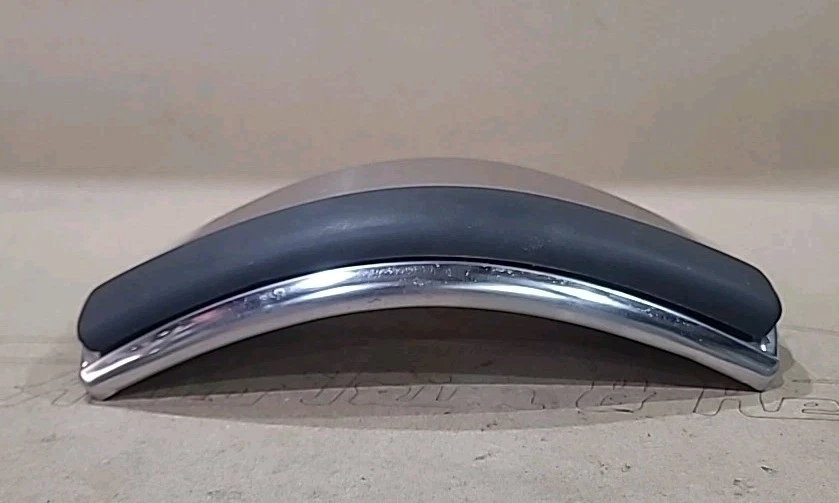 1991-1996 Roadmaster Estate Wagon Driver Side Rear Corner Chrome Molding Trim Foto 4 de 4