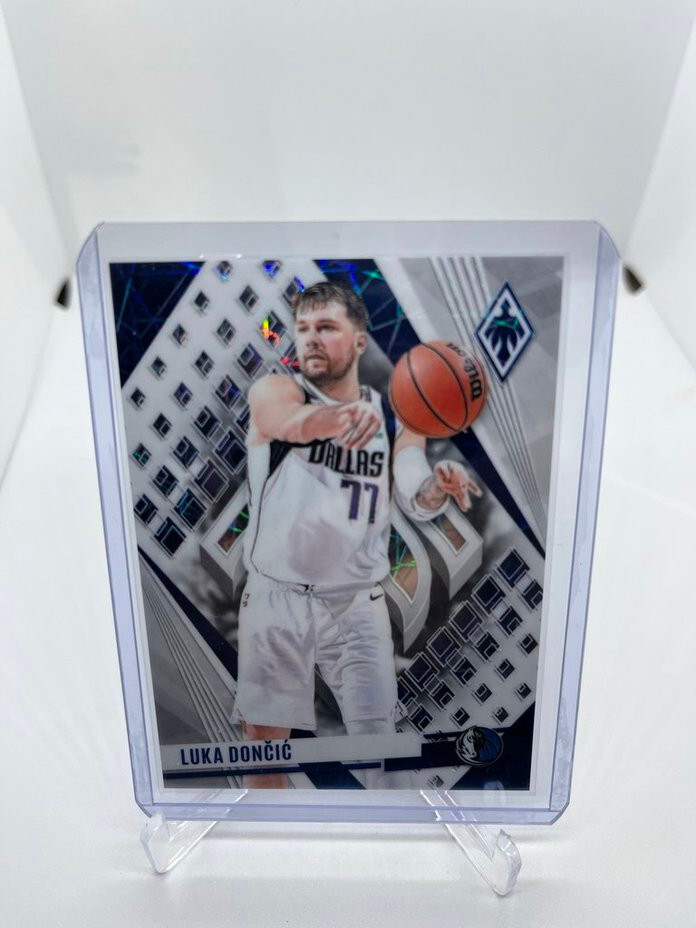 2023-24 Panini Phoenix LUKA DONCIC White Ice 016/150 Dallas