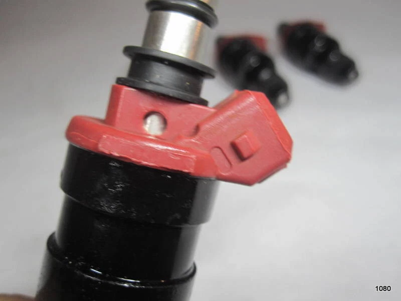 4 QTY Fuel Injectors-Multi Port 1660040F00, 1660040F01, 1660040F05, 1660040F10 - Image 4 of 4