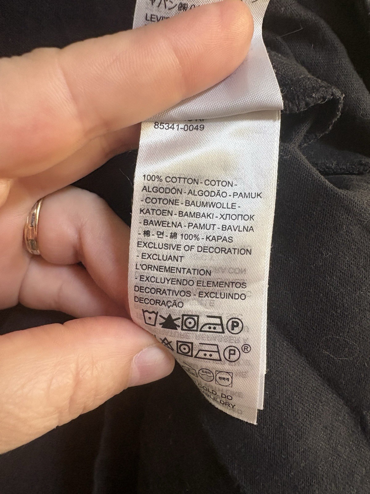 Levis womens t shirt size M black image 5