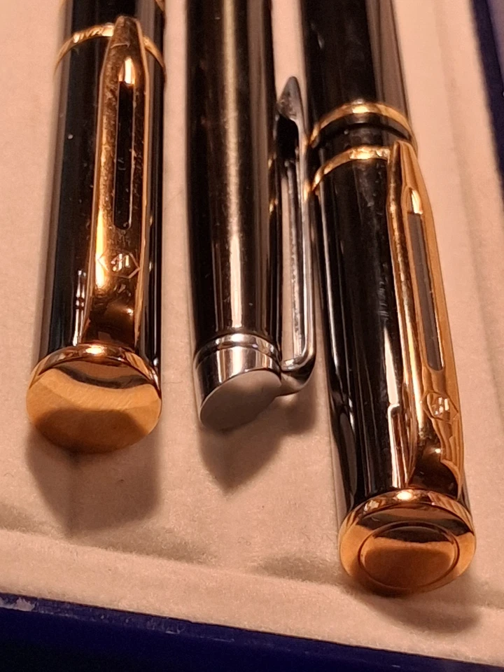 Waterman Laureat Fountain Pen and Rollerball + One Hemisphere Ballpoint Pen - Image 2 of 4