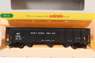 Trix 24902 16 HO Self Unloading Wagon NP Northern Pacific RP25 with Original Packaging #Y3