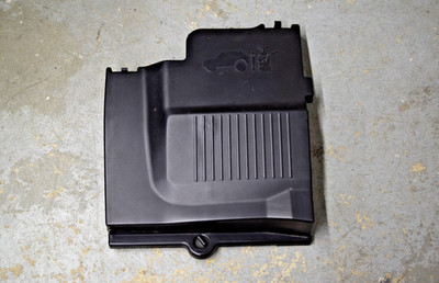 1999 2004 Land Rover Discovery 2 II Battery Jack Cover Trim YJM100100 CRACKED