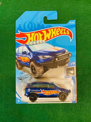 HOT WHEELS CHRYSLER PACIFICA BLUE HW RACE TEAM 1/10 MINT ON LONG CARD A
