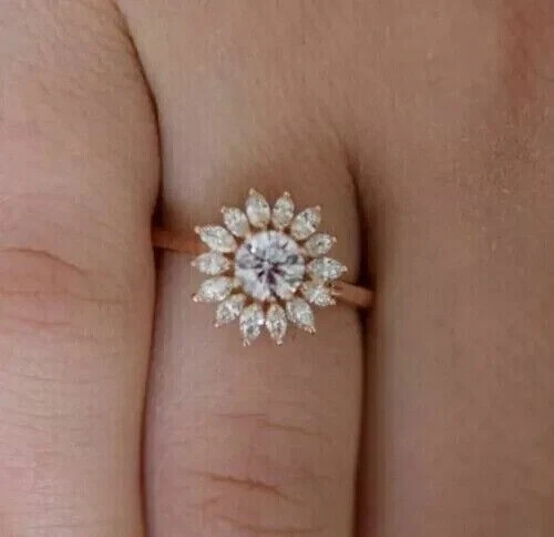 Women 2 Ct Round Cut Simulated Diamond Halo Anniversary Ring Yellow Gold Plated