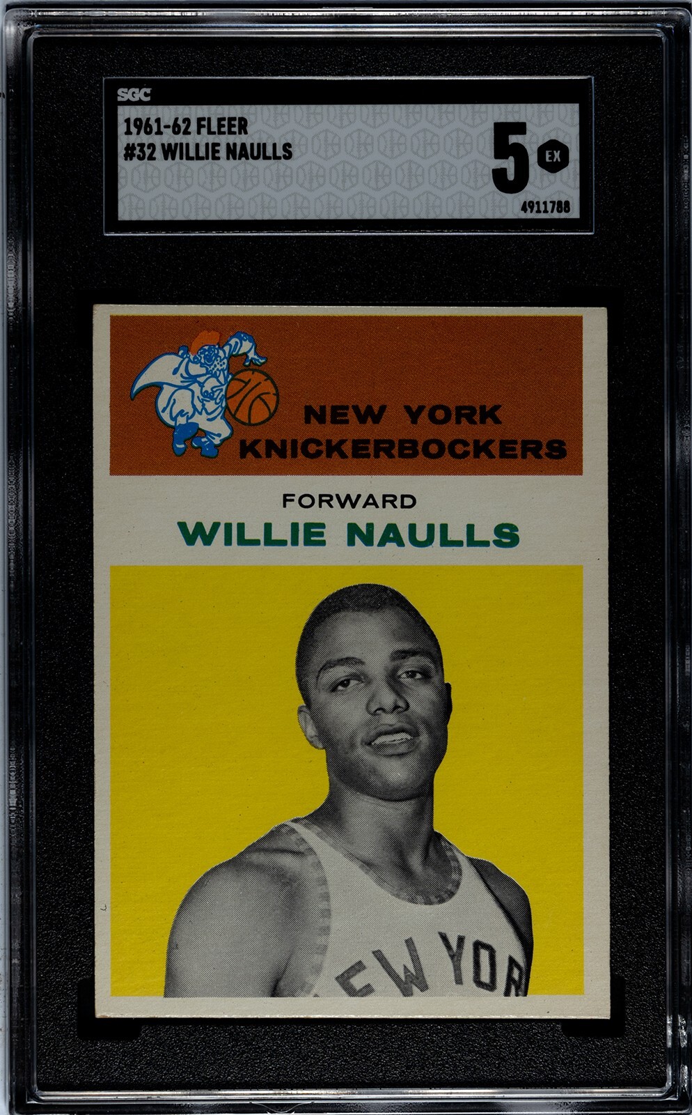 1961 Fleer #32 Willie Naulls  NY Knicks UCLA SGC 5 EX Sharp Freshly Graded ***