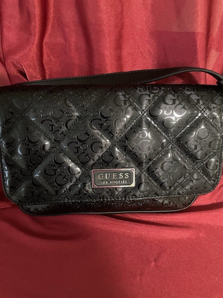black guess purse Great Condition