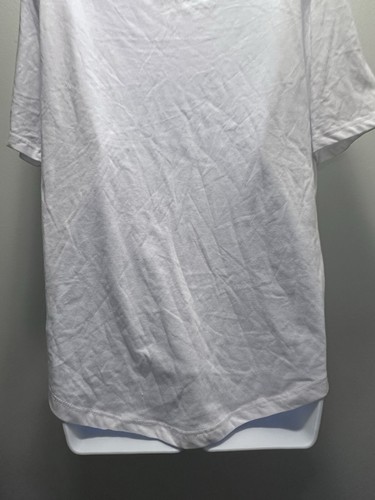 NWT Jurassic World Park Graphic Tee T-Shirt Life Finds A Way Size Large L - Picture 6 of 9