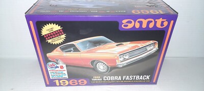 AMT 1969 Ford Torino Cobra Fastback Muscle Car 1:25 Scale Model Kit AMT1217 NEW
