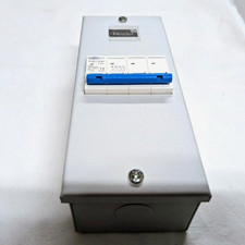 Metal Enclosed 63 Amp Four Pole Mains Isolator Switch MCB Type C 63a compact TPN